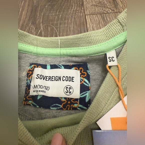 Sovereign Code Boys Color Block T Shirt Beige Size 10/12 NWT - Picture 2 of 6